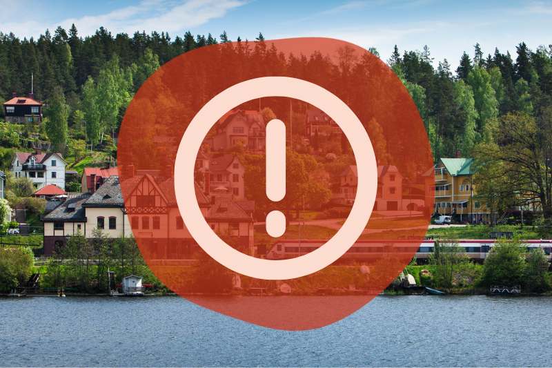 Varning, bild med utropstecken, stort. i Bakgrunden finns ängelsberg.